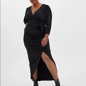 BNWT, Torrid Maxi Rouched Dress w Slit